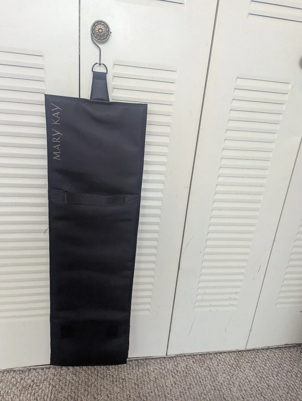 Mary Kay Black Hanging Jewelry Organizer with Light Pink Clear Pockets